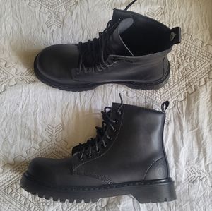 Altercore Combat Boots. 651 D Vegan Leather.
